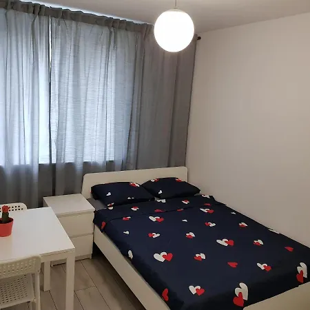 Mirrorroom Pl Airport Varşova