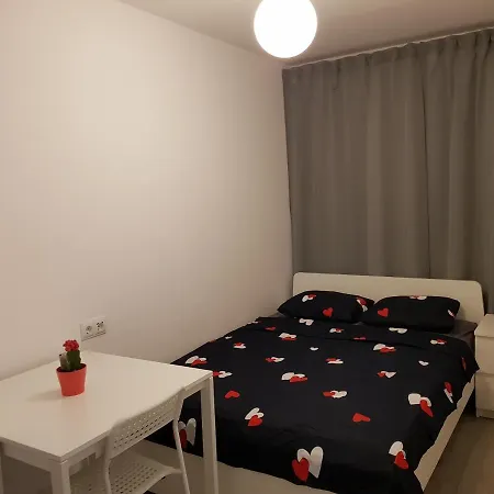 Mirrorroom Pl Airport Accommodatie bij particulieren Warschau
