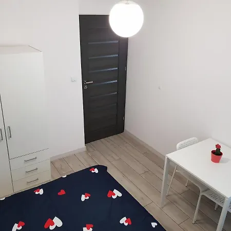 Mirrorroom Pl Airport Alloggio in famiglia Varsavia